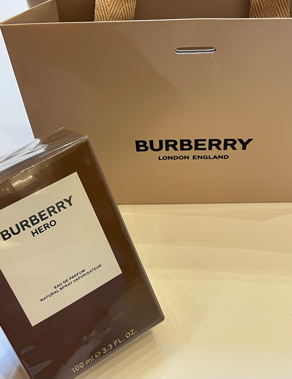 Burberry Hero Perfume