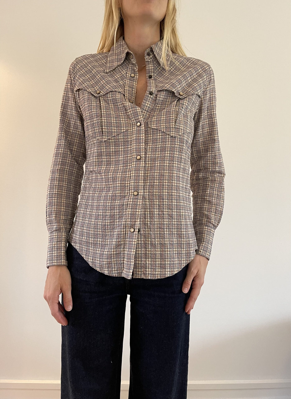 Isabel Marant Etoile Skjorte ternet på model forfra