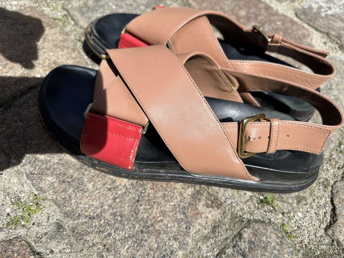 Marni Fussbett Sandals