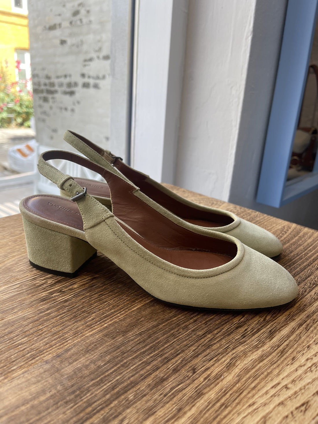 Yvonne Koné Slingback Heels side
