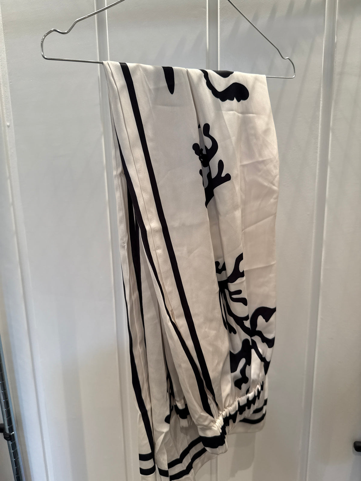 Black &amp; White Set