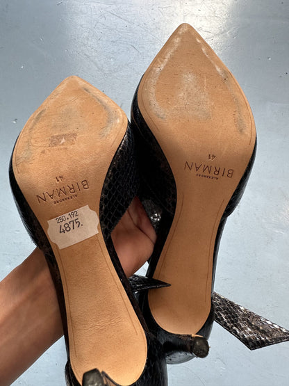 Burmese Heels