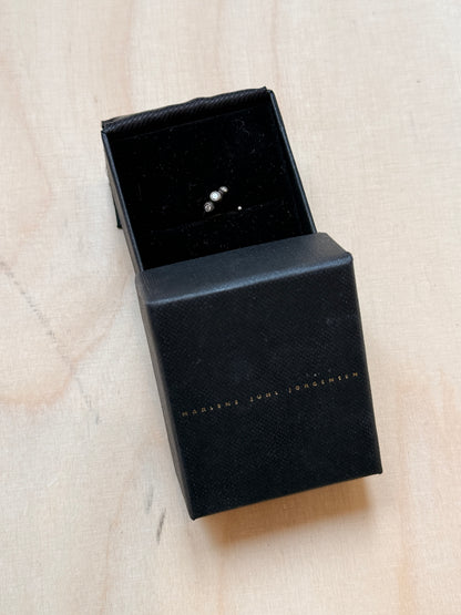Marlene Juhl Jørgensen Mini Hoop Three Diamond Earring