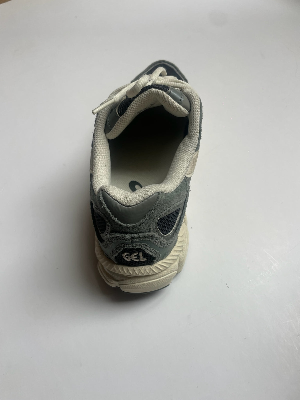 Asics Sneakers