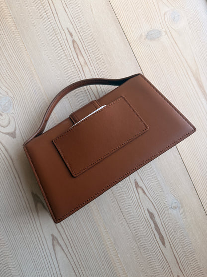 Jacquemus Le Grand Bambino Flap Bag / Taske
