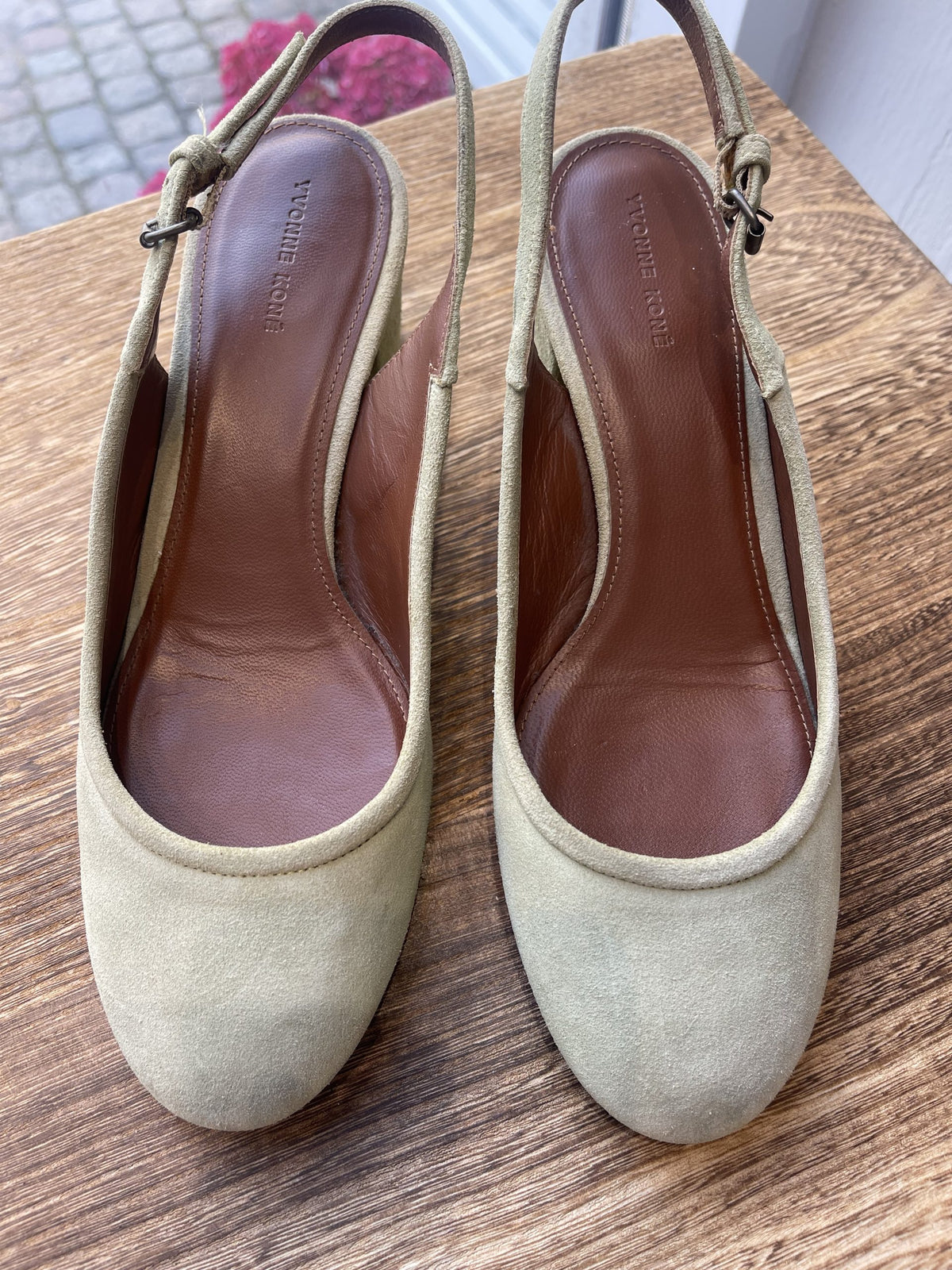 Yvonne Koné Slingback Heels oppefra