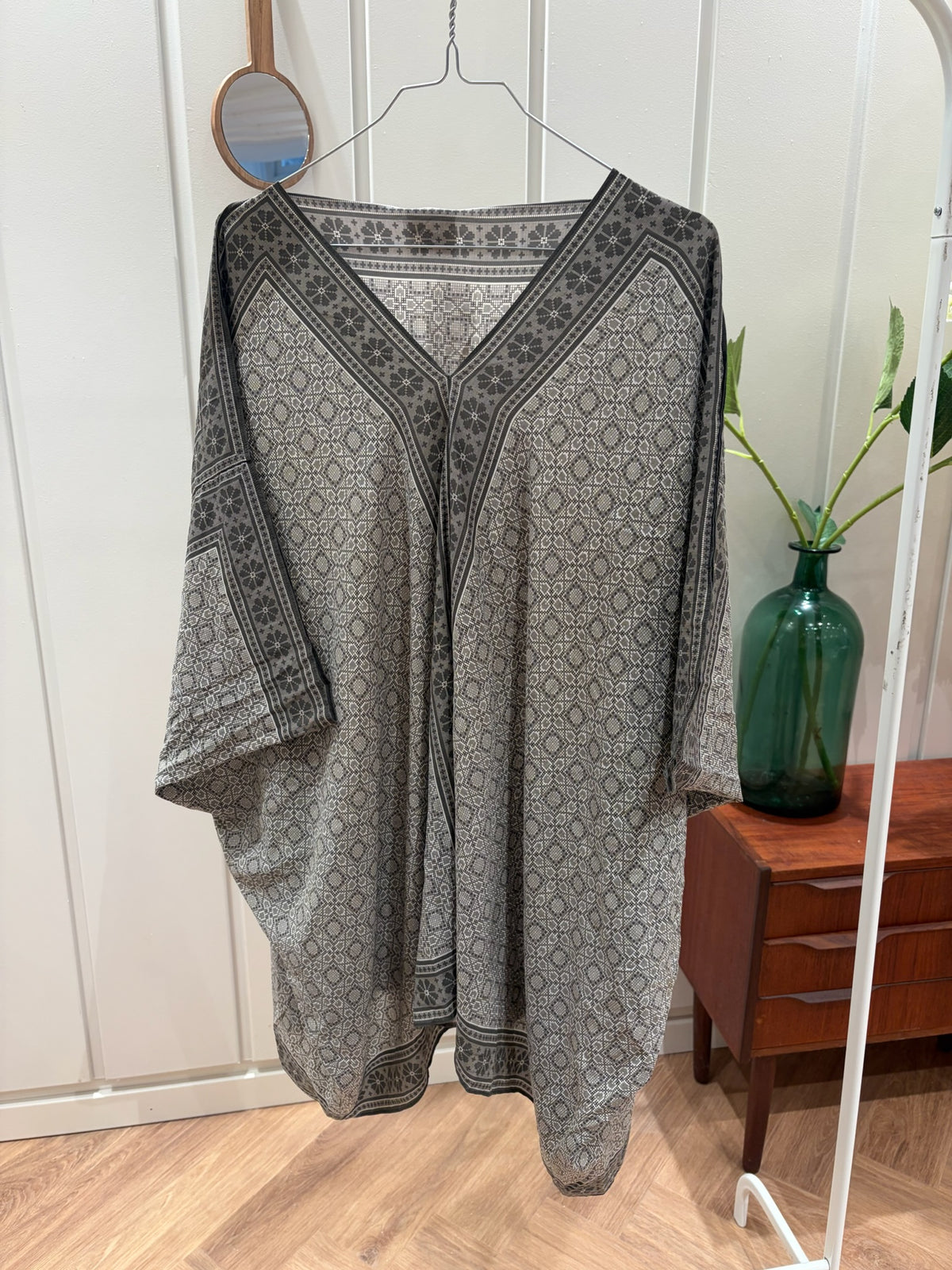 Julie Fagerholt / Heartmade Poncho Blouse
