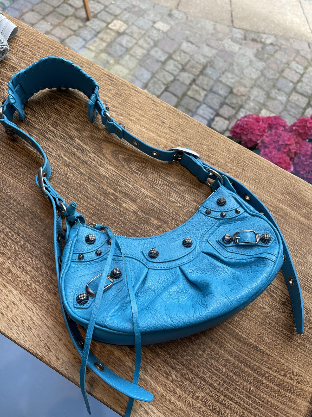 Balenciaga Le Cagole XS Skuldertaske oppefra