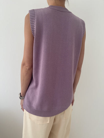 Blanche vest lilla på model bagfra